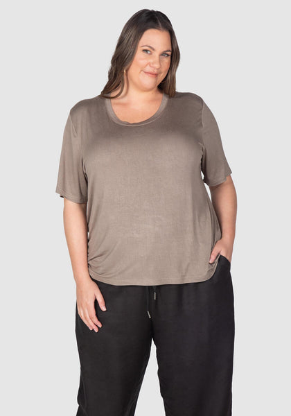 Kelly Dipped Hem T-Shirt - Khaki